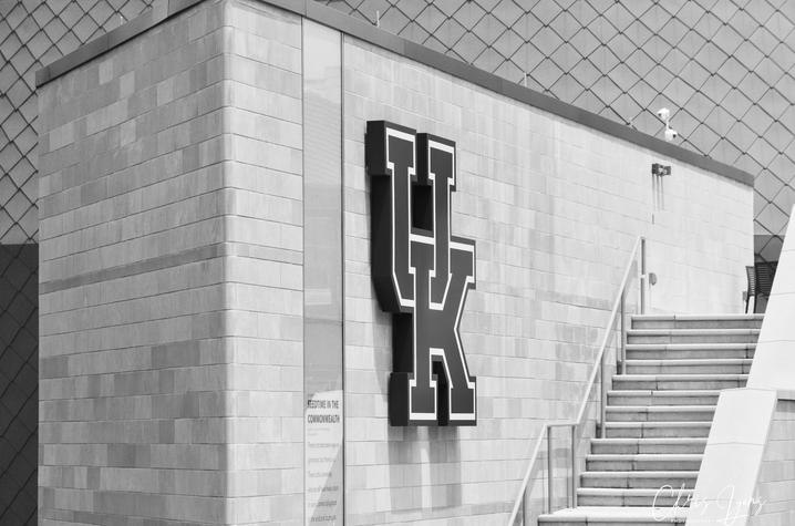 black and white photo of UK logo on Student Center