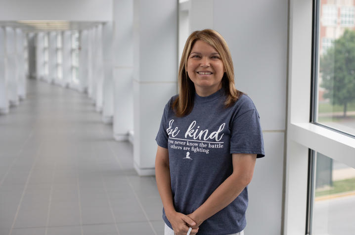 photo of Diana Lindsey in corridor