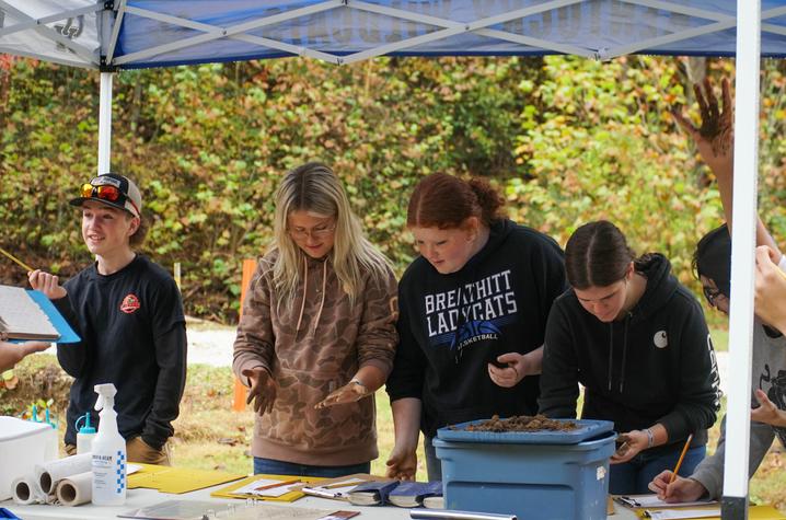 Students learning about different soil types Students learning about different soil types