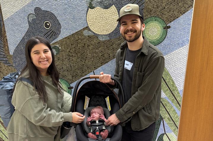 Image of Sexton family leaving the NICU
