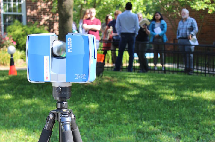 photo of 3D scan equipment demonstration at HP Hybrid Field School