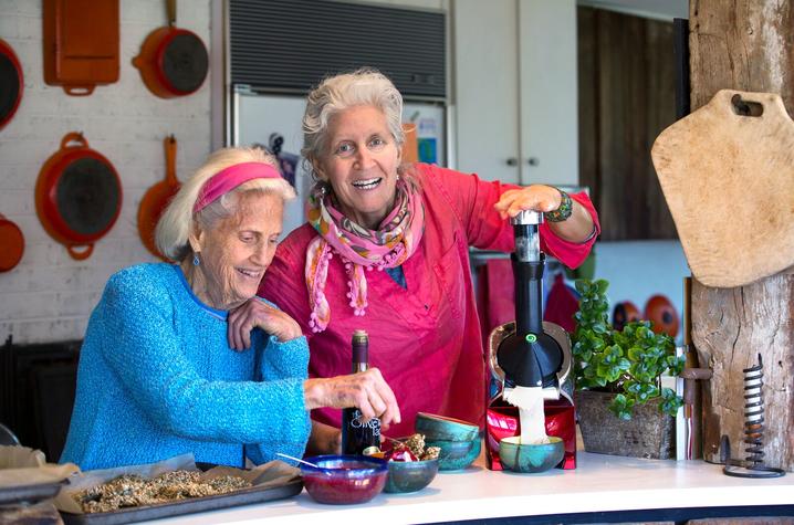 Photo of Jane Esselstyn and her mother Ann