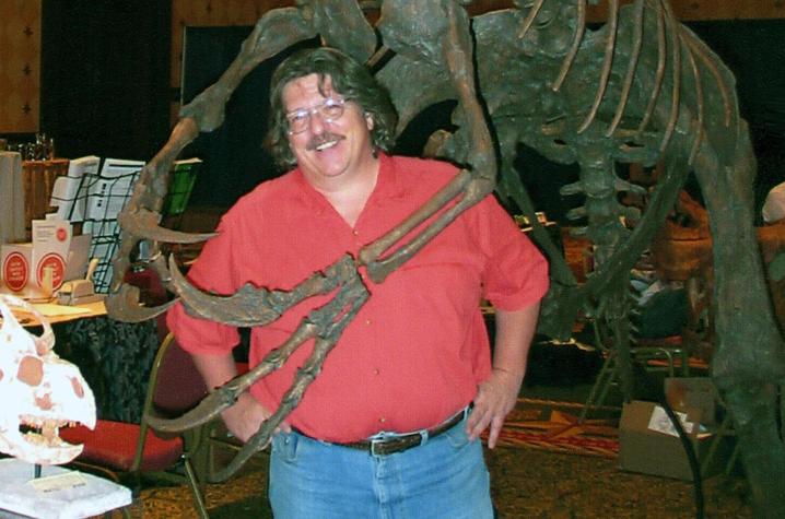 James Kirkland with Nothronychus