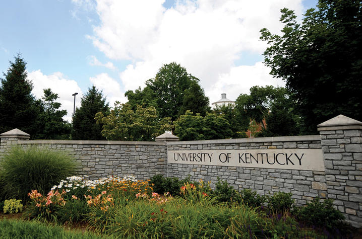 photo of University of Kentucky gateway to campus