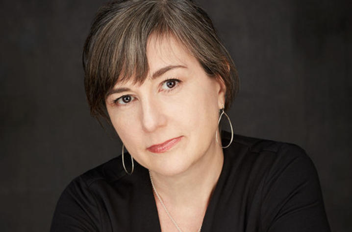 headshot photo of Linda Secondari