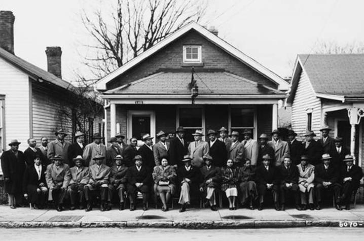 1949 black and white photo of members of Mammoth Life Insurance Company