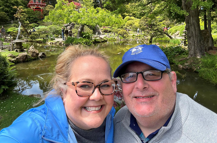 image of Lori and Stephen in botanical garden in San Francisco
