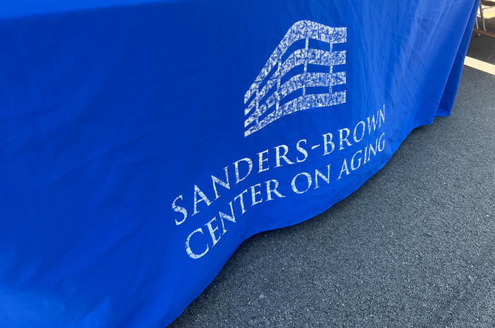 UK's Sanders-Brown Center on Aging shared with guests information on steps to take to keep your brain healthy. Lindsay Travis | UK Photo