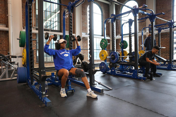 Students work out at Alumni Gym on April 9, 2025, in Lexington, Ky. 