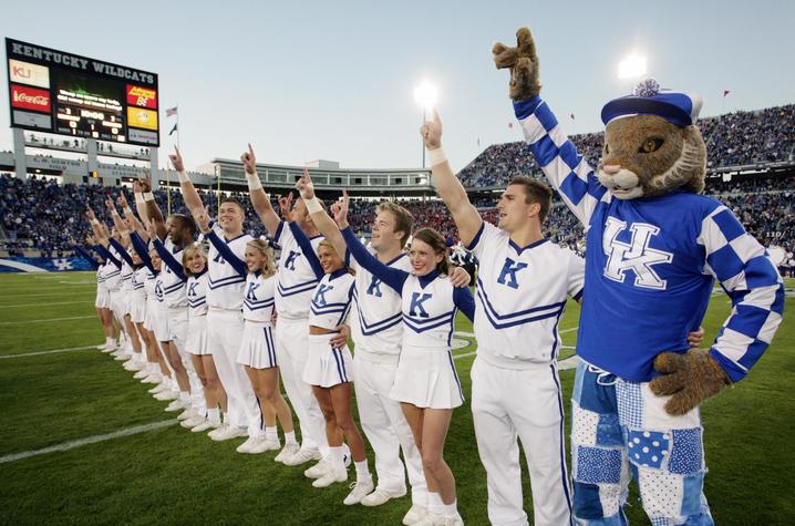 photo of UK cheerleaders