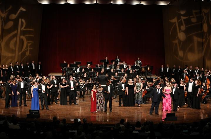 photo vocalists and Wind Symphony at School of Music on Parade