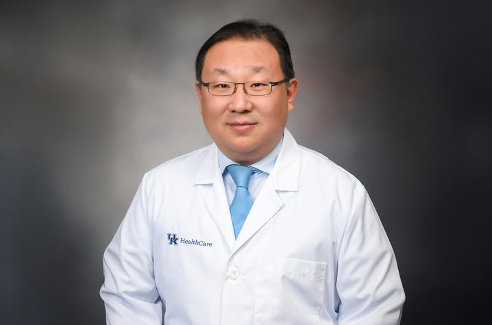 Weisi Yan, M.D., Ph.D., presented his work on immunology-driven radiation oncology. 