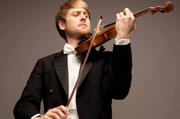 photo of Zachary DePue with violin