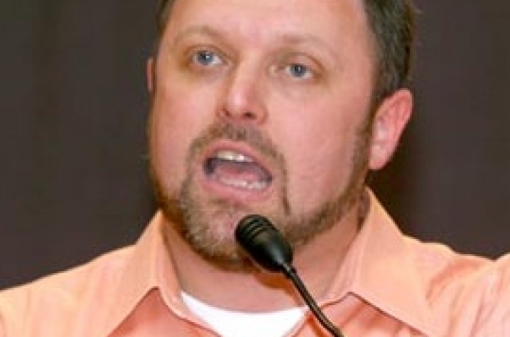 Author Tim Wise to UK | UKNow