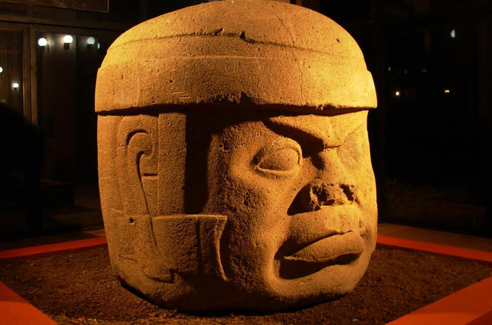 sculpted stone head - Tres Zapotes