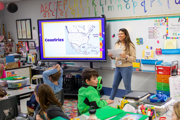 Study Elementary UK students bring social studies lessons to Fayette County elementary ...