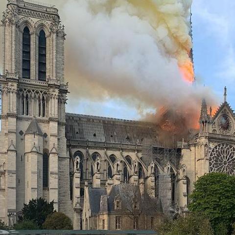 photo of Notre Dame fire