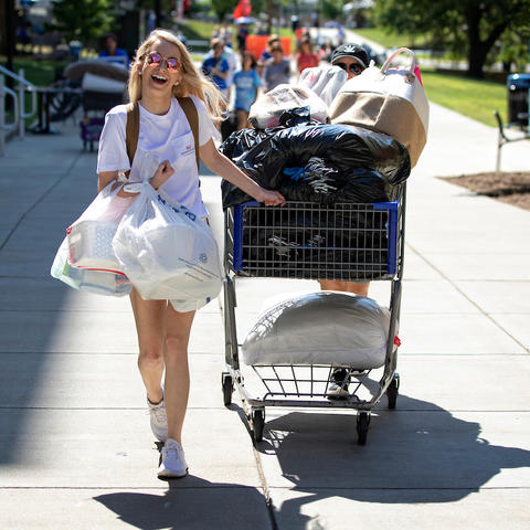 A student on move-in day. Mark Cornelison | UK Photo