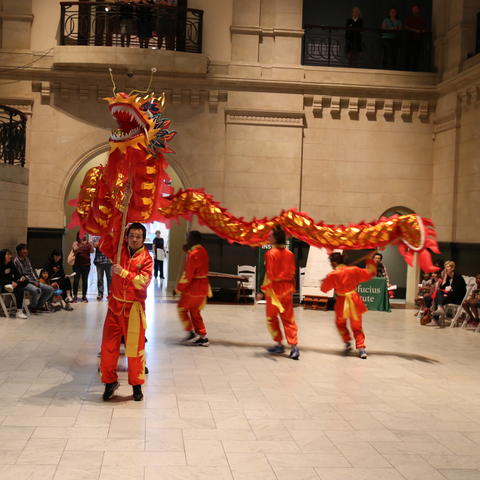 photo of performance by Confucius Institute at Cincinnati Art Museum