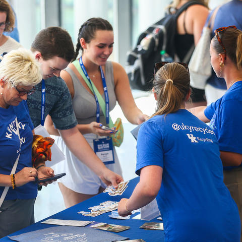 Students attending university orientation at the Gatton Student Center