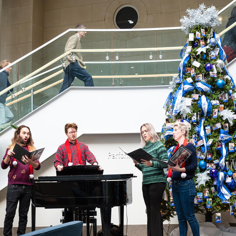 UK Opera Theatre Carolers 2023 holiday performance. James Shambhu, UK Arts in HealthCare.