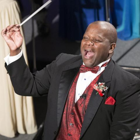 photo of Everett McCorvey conducting at "Celebration of Song"