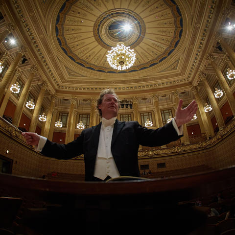UK Symphony Orchestra Director John Nardolillo