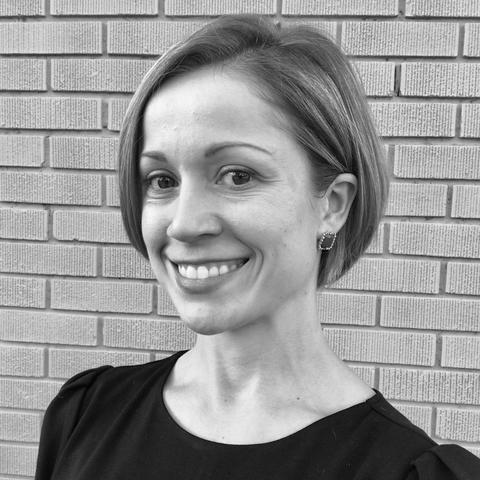headshot photo of Martina Vasil